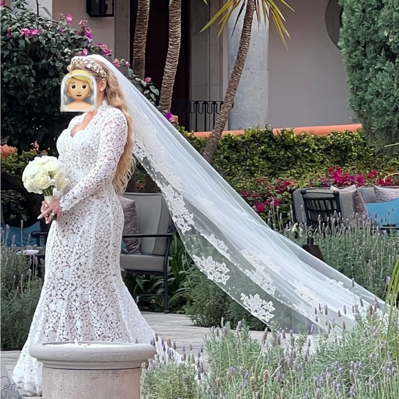 Monique Lhuillier Atherton Wedding Dress / Gown Size 6 - Picture 15 of 16